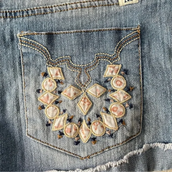 VTG L.E.I. Ashley Low Rise Micro Mini Shorts Junior 7 Light Wash Embroidered Y2K - Picture 11 of 15